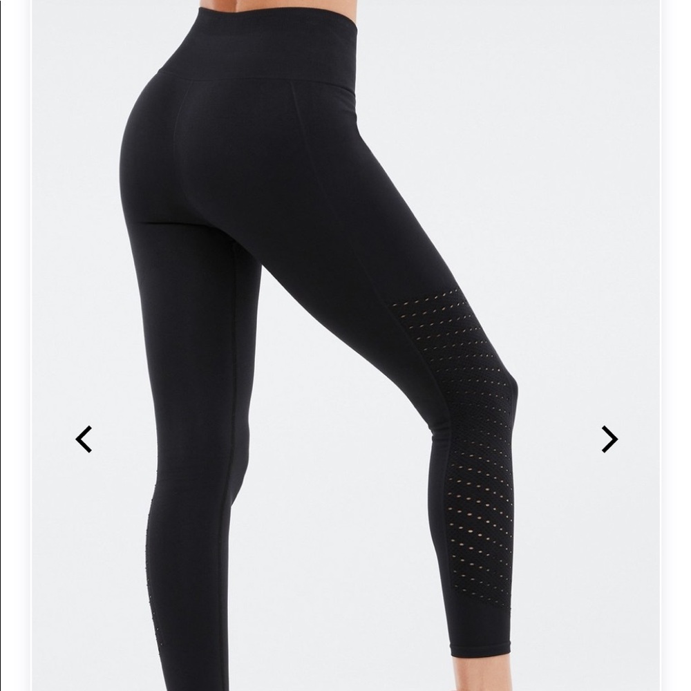 Fabletics Sync High-Waisted Perforated 7/8 Legging